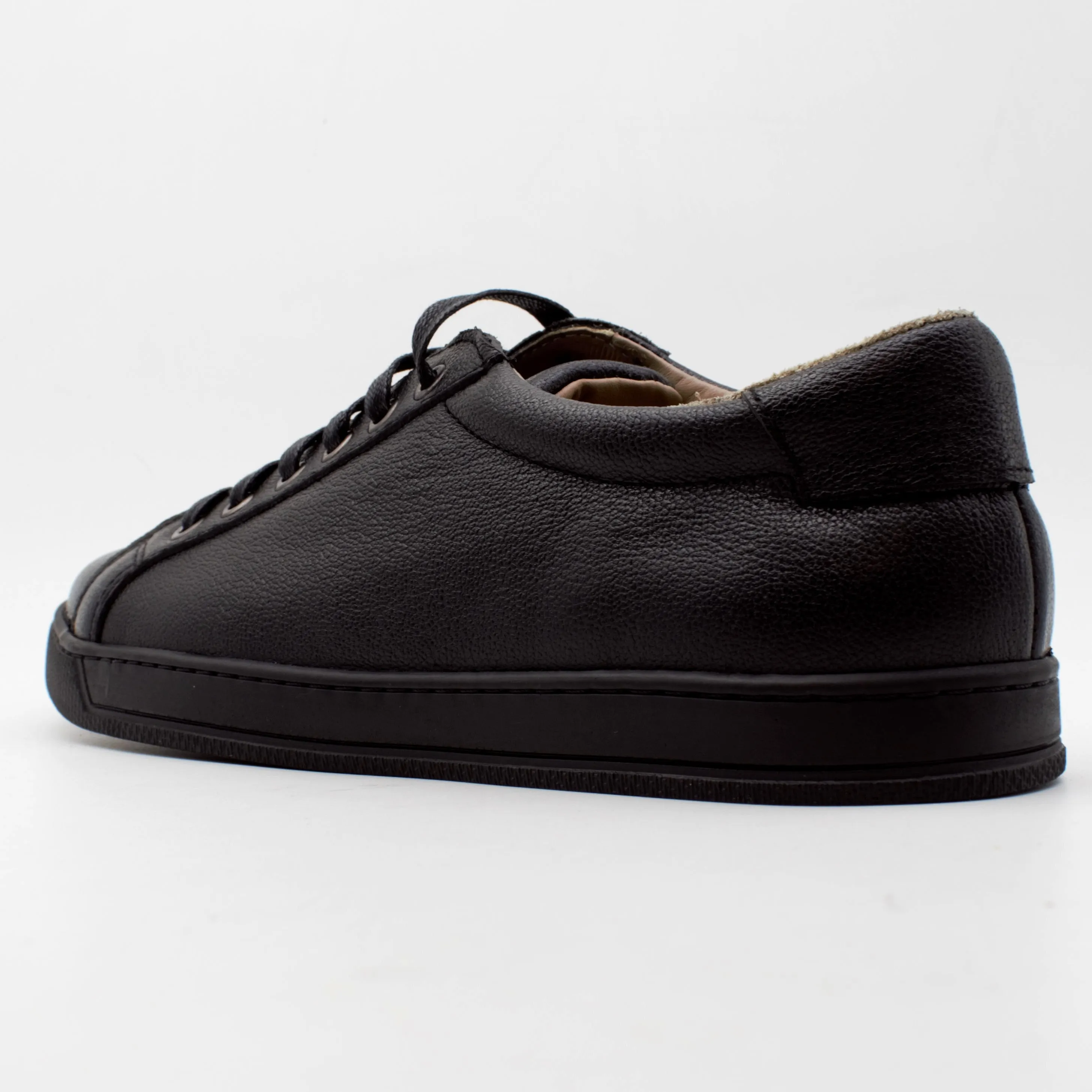 Calf Leather Low-Top Sneakers / Black Sole